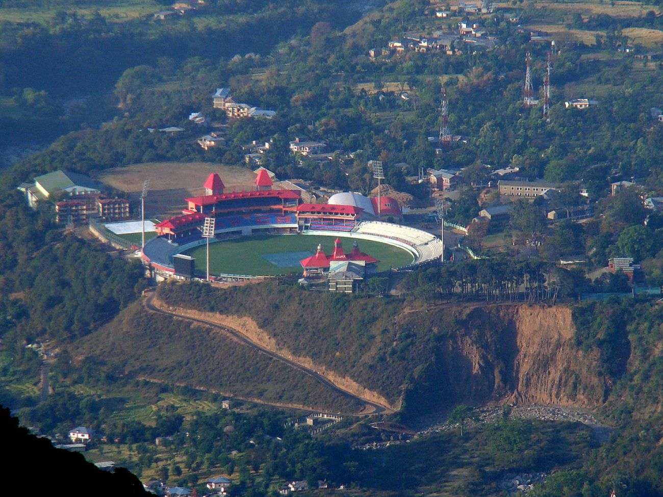 dharmshala_stadium.jpg