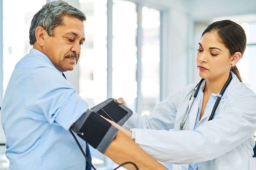 हैल्थ अलर्ट: 30 की उम्र में रखेंगे इन बातों का खयाल तो 40 में नहीं होगा उच्च रक्त चाप